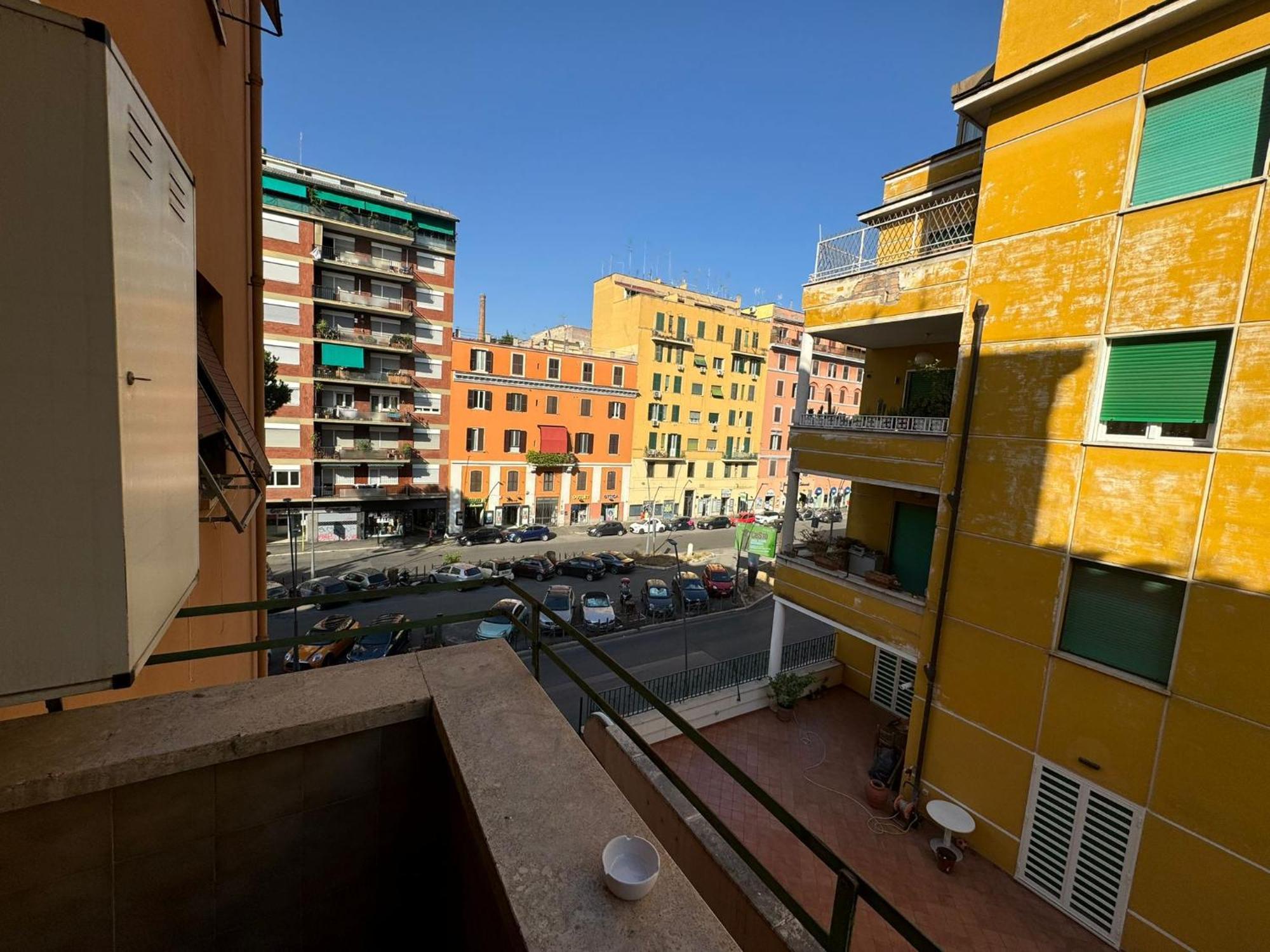 Loft Luminoso A 10 Minuti Dal Colosseo Apartamento